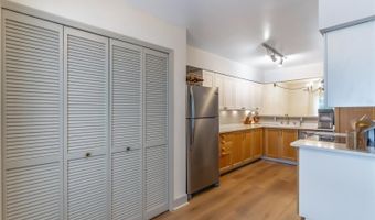 716 EDGEWATER Dr 2A, Orlando, FL 32804