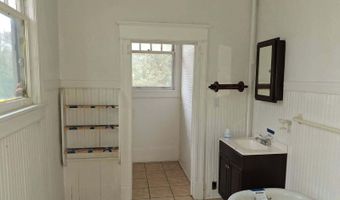 307 N Lee St, Bishopville, SC 29010