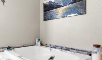 67425 N Lob Ln, Benton City, WA 99320