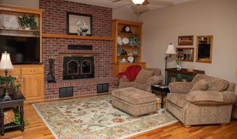 105 Firefly Ct, Altamont, MO 64620