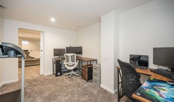 704 Woodrun Dr, Ballwin, MO 63021