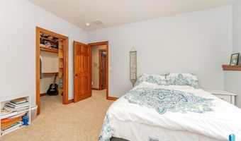 435 N Chestnut Blvd, Brandon, SD 57005