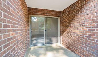 3378 WOODBURN Rd 11, Annandale, VA 22003