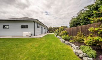 1342 11TH St, Bandon, OR 97411