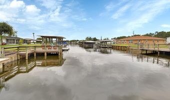 1610 Juno Trl, Astor, FL 32102