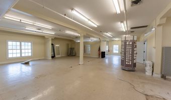 945 Pine Ave, Albany, GA 31701