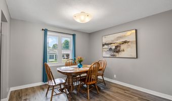 2944 Monroe Dr, Ames, IA 50010