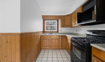 52 Pleasant View Rd, Warwick, RI 02888