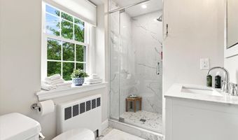 49 W SKIPPACK Pike, Ambler, PA 19002