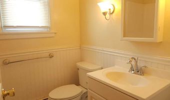 33 Trowel St 2nd Fl., Bridgeport, CT 06608