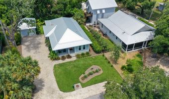 225 Ave D, Apalachicola, FL 32320