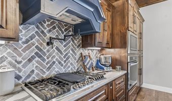 2215 Deepwood Dr, Alma, AR 72921