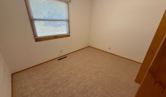 412 H St, Aurora, NE 68818