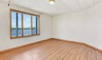 106 S 2nd St, Alma, WI 54610