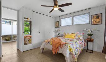 929 Ahana St 201, Honolulu, HI 96814