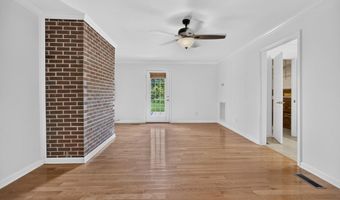 5572 Section Line Rd, Albertville, AL 35950