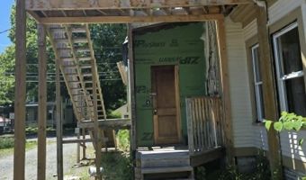 33 Oak St, Brattleboro, VT 05301