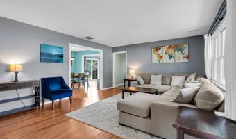 6 ROXBURY Dr, Barnegat, NJ 08005
