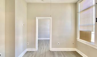 8 COMMONWEALTH Ave, Claymont, DE 19703