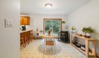 195 Crane Hollow Rd, Bethlehem, CT 06751