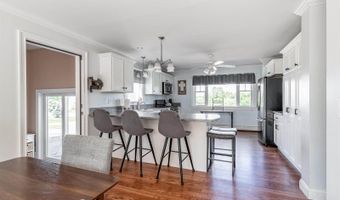 123 Lasalle Dr, Bangor, ME 04401