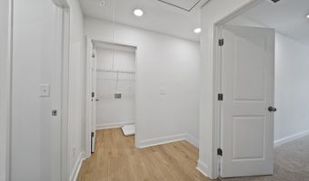 165 Mill Ctr 216, Athens, GA 30606