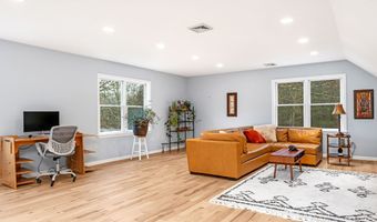 11 Pequot Ln, Hopkinton, RI 02804