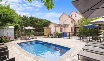 109 CENTRE St, Beach Haven, NJ 08008