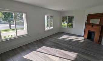 1523 Saint Clair Riv, Algonac, MI 48001