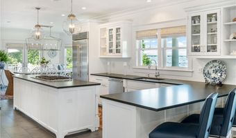 169 Wellington Ave, Newport, RI 02840