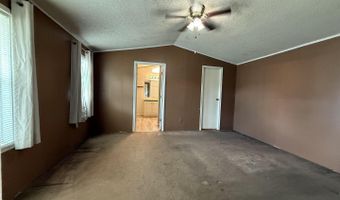723 Kayroe Rd, Adkins, TX 78101