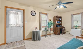 104 Merriment Ln, Blakeslee, PA 18610