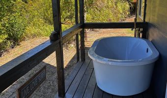 1139 Kauhikoa Rd A, Haiku, HI 96708