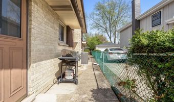 1005 E Orchard St, Arlington Heights, IL 60005