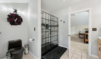13 Queen St, Barre, VT 05641