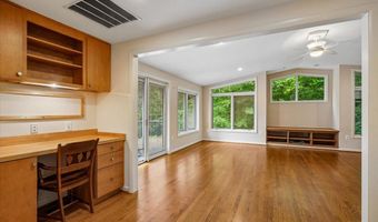 9009 CHARRED OAK Dr, Bethesda, MD 20817