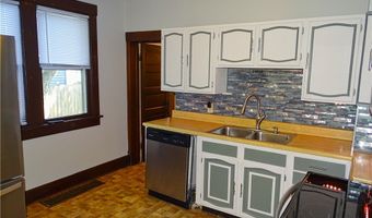 2412 5th St, Eau Claire, WI 54703