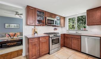 108 Tara Ridge Ct, Ballwin, MO 63021