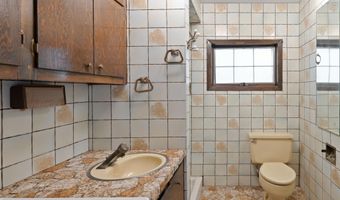 71 W 17TH St, Bayonne, NJ 07002