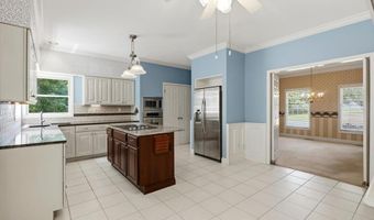 477 Redwood Forest Dr, Ballwin, MO 63021