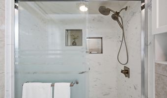 1432 Mizzen Ave, Beachwood, NJ 08722