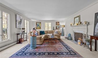 1340 Waterford Dr, East Greenwich, RI 02818