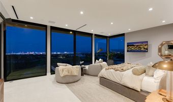 92 Sun Glow Ln, Las Vegas, NV 89135