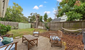 1093 HIBISCUS St, Atlantic Beach, FL 32233