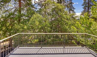 461 Holly St, Ashland, OR 97520