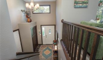 305 E Lake Geneva Rd NE, Alexandria, MN 56308