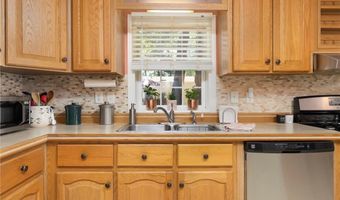 8 King Philip Rd, Coventry, RI 02816