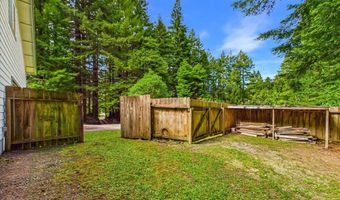 186 Lindholm Ln, Arcata, CA 95521