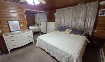 54 Slocum St, Acushnet, MA 02743
