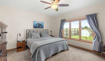201 11th St NW, Altoona, IA 50009